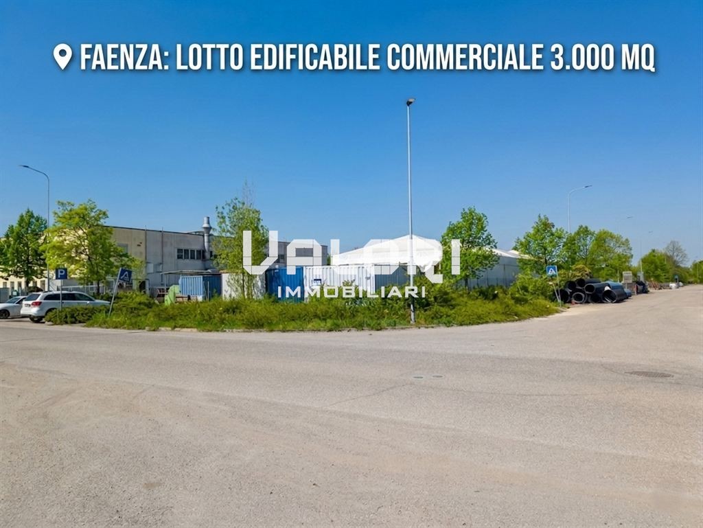 LOTTO EDIFICABILE COMMERCIALE DI 3.000 MQ IN POSIZIONE ANGOLARE
